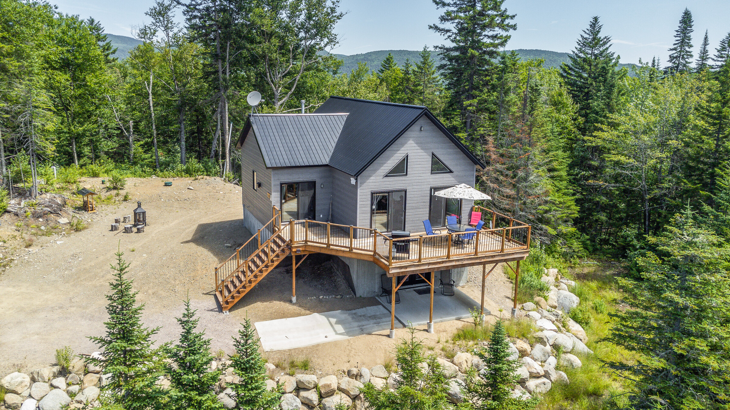 Lac-Mercher-3, chalet moderne au bord de l'eau à Saint-Raymond