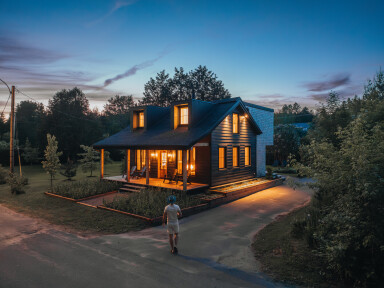 Québec, Logement, Maison, Personne, Chaussure, Chaise, Chapeau