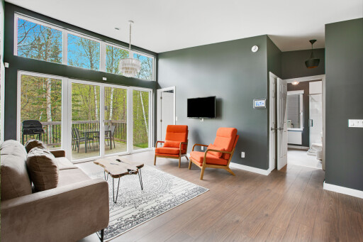 Chalet, Salon, Design D'intérieur, Décoration D'intérieur, Revêtement De Sol, Canapé, Porte