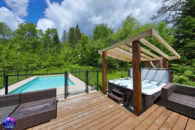 Québec, Véranda, Baignoire, Bain À Remous, Terrasse, Paysage, Design D'intérieur