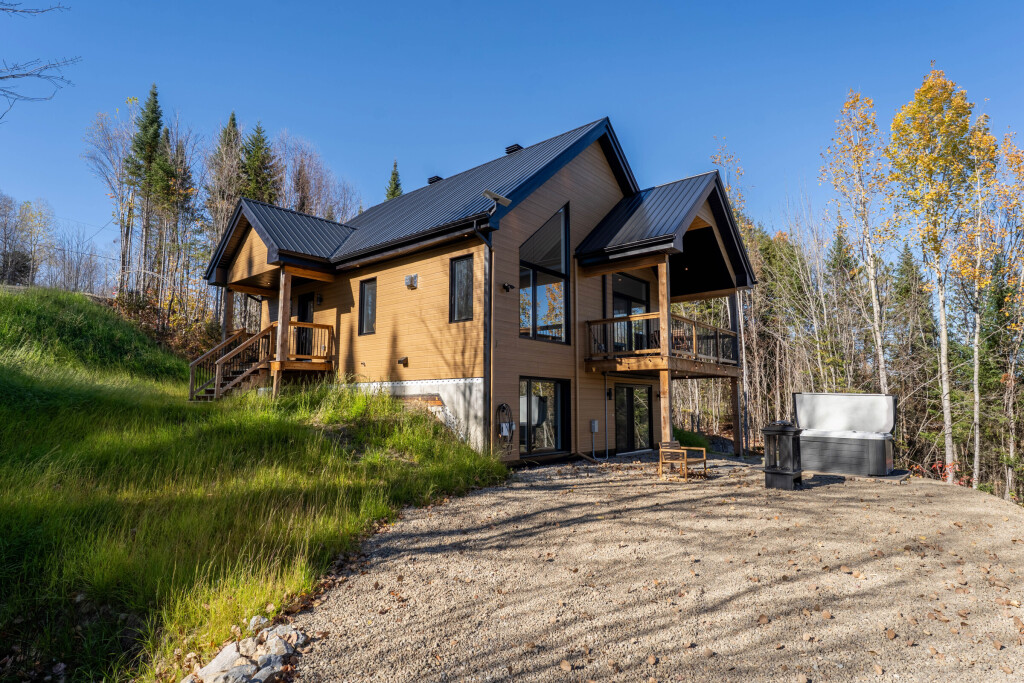 Nature,, Housing, Cottage, House, Outdoors, Bench, Scenery