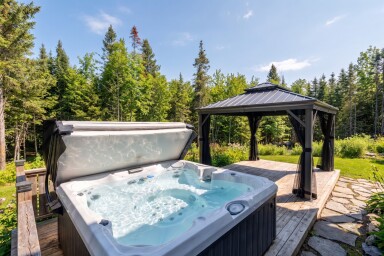 Québec, Baignoire, Bain À Remous, Extérieur
