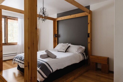 Room #1 au niveau princial (accessible en fauteuil roulant)