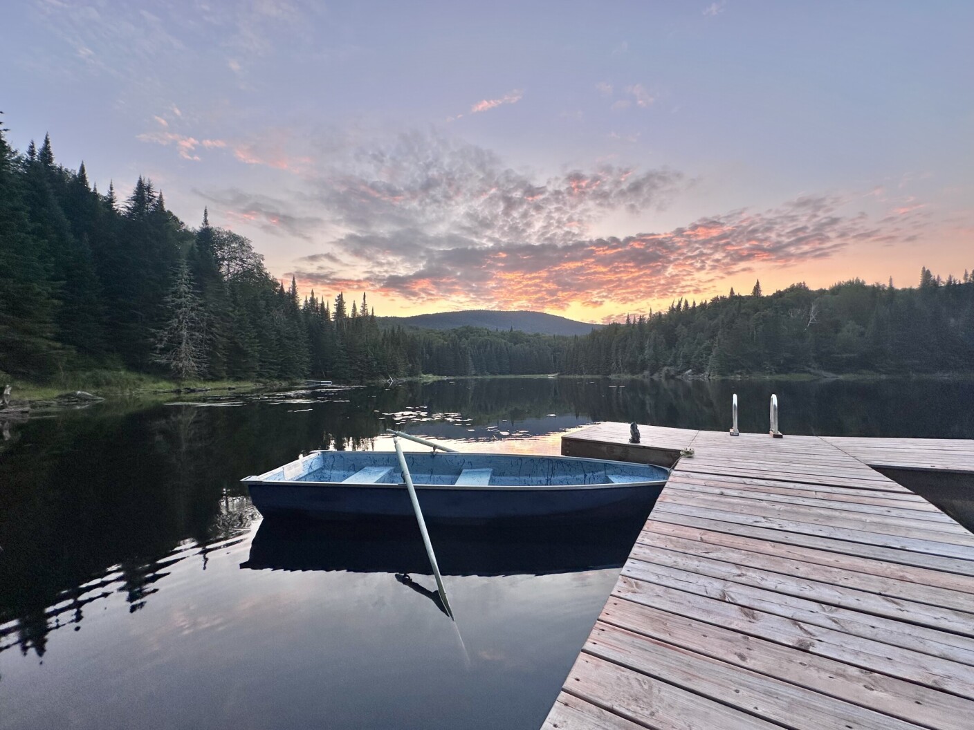 Entre-les-Branches chalet avec spa Val-des-Lacs Laurentides