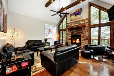 Québec, Fireplace, Living Room, Home Decor, Couch, Table, Interior Design
