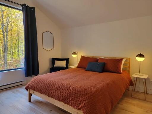 Chambre #1 à l'étage