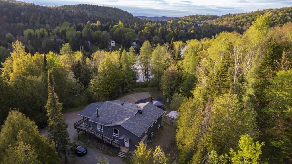 Nature,, Land, Outdoors, Vegetation, Woodland, Building, Aerial View