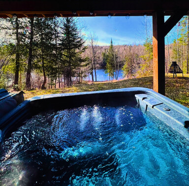 Québec, Tub, Hot Tub, Outdoors, Pool, Water, Swimming Pool