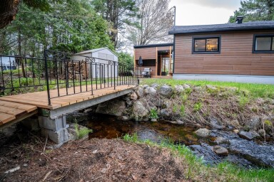 Québec, Nature, Outdoors, Scenery, Shelter, Backyard, Waterfront