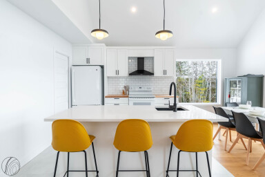 Cottage, Indoors, Interior Design, Dining Room, Dining Table, Table, Kitchen