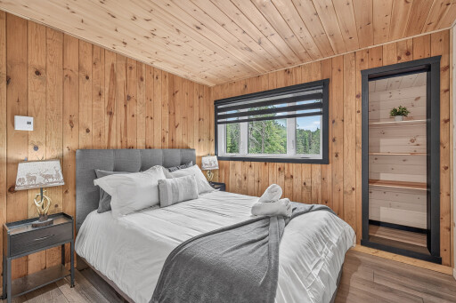CHAMBRE 1 · 1ER ÉTAGE