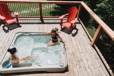 Chalet, Baignoire, Bain À Remous, Baignade, Véranda, Personne, Femme