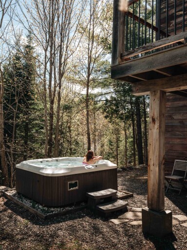 Québec, Baignoire, Bain À Remous, Baignade