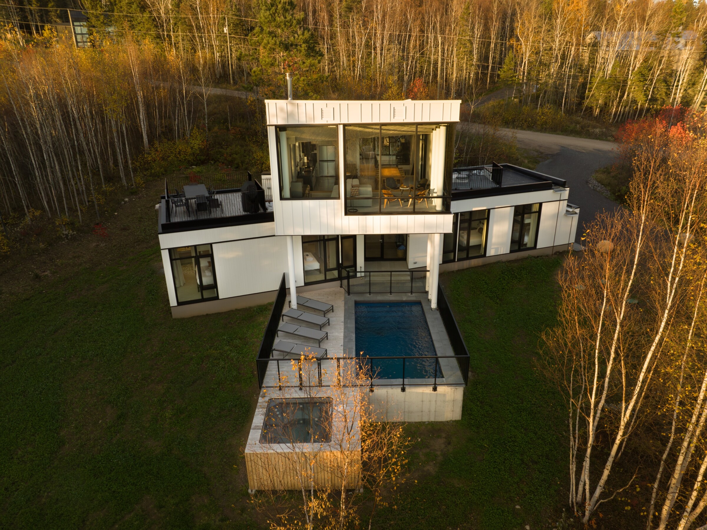 L'Embâcle, chalet d'architecte avec piscine, spa et vues à La Malbaie
