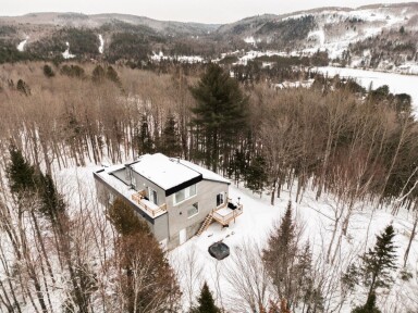 Nature,, Outdoors, Tree, Vegetation, Woodland, Building, Scenery