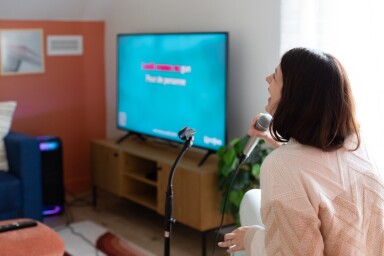 Cottage, Adult, Female, Person, Woman, Microphone, Screen