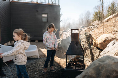 Canada, Barbecue, Enfant, Femme, Fille, Personne, Garçon