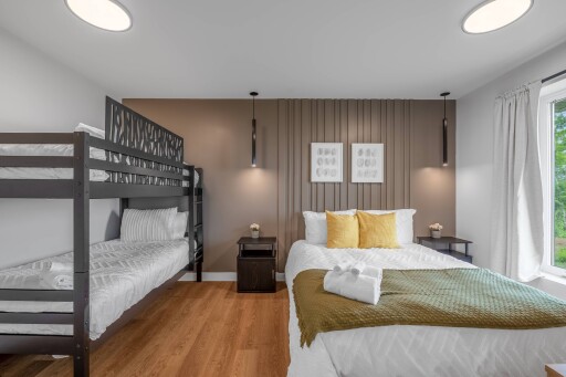 CHAMBRE 4 · SS