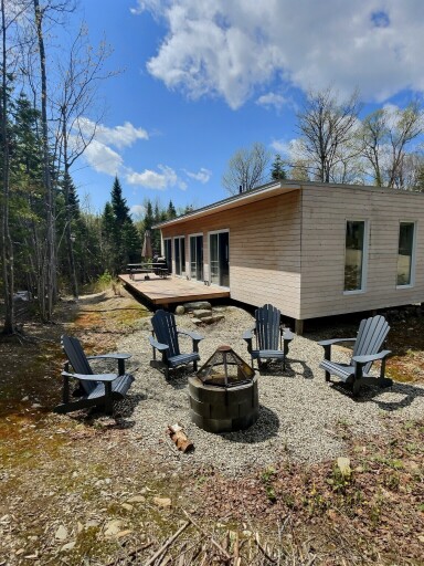 Québec, Scenery, Chair, Housing, Shelter, House, Tree
