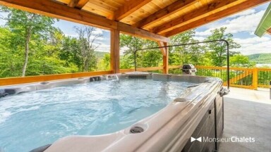 Cottage, Tub, Hot Tub, Indoors, Interior Design