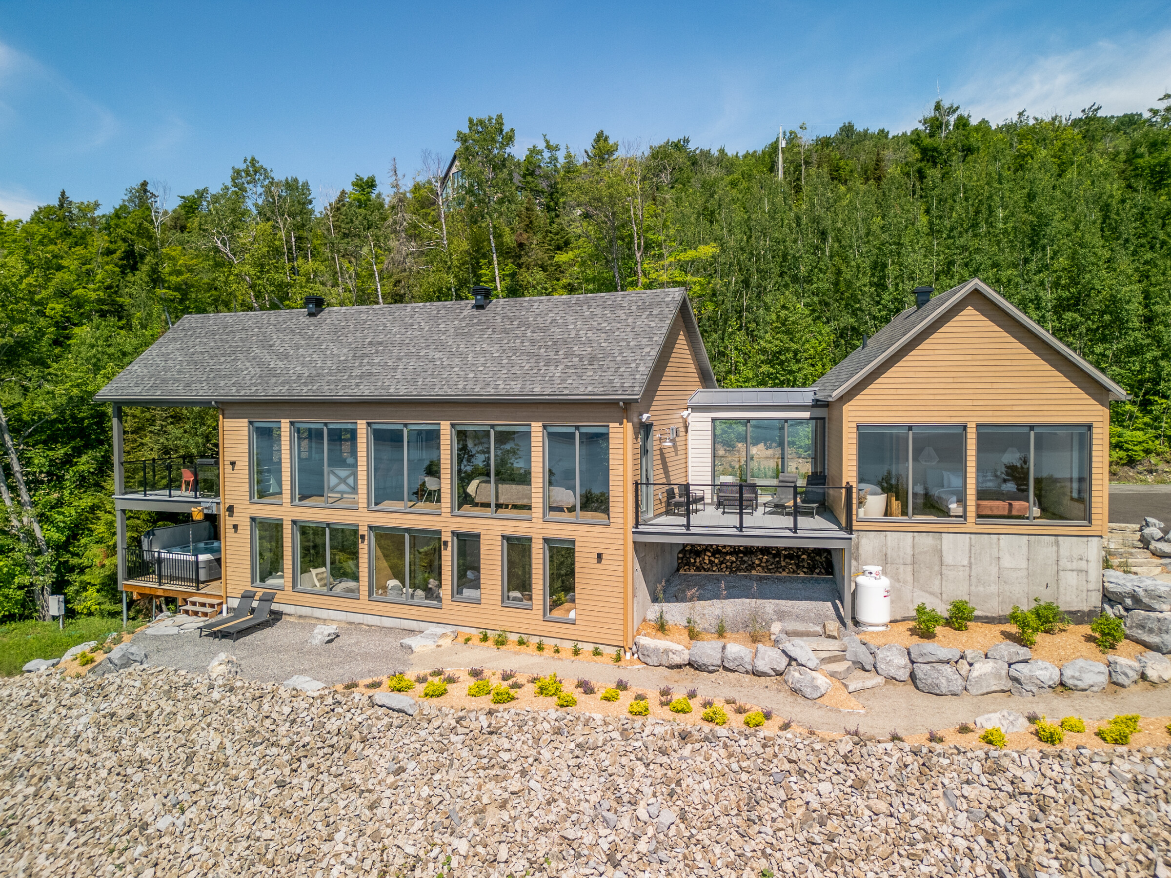 La Bergerie, chalet avec vue, spa et sauna aux Éboulements dans Charlevoix