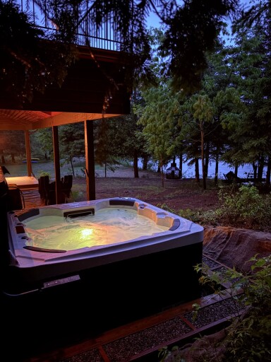 Cottage, Tub, Hot Tub, Building, House, Housing, Porch