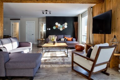 Québec, Interior Design, Home Decor, Living Room, Table, Monitor, Screen