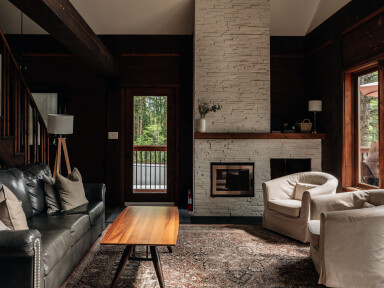 Québec, Living Room, Interior Design, Couch, Flooring, Wood, Home Decor