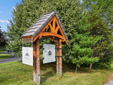 Canada, Outdoors, Shelter, Grass, Park, Tree, Vegetation